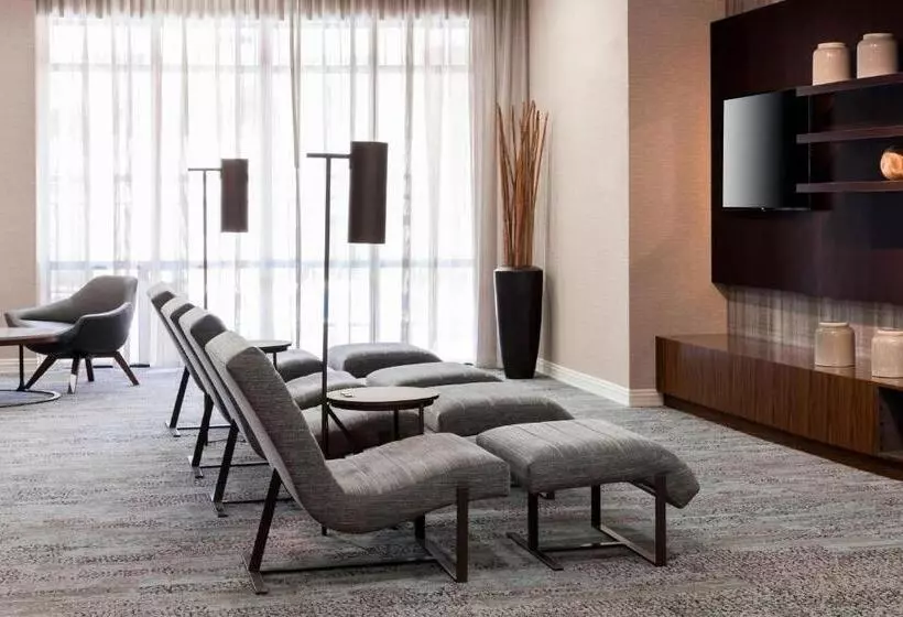 Otel Courtyard By Marriott Miami At Dolphin Mall