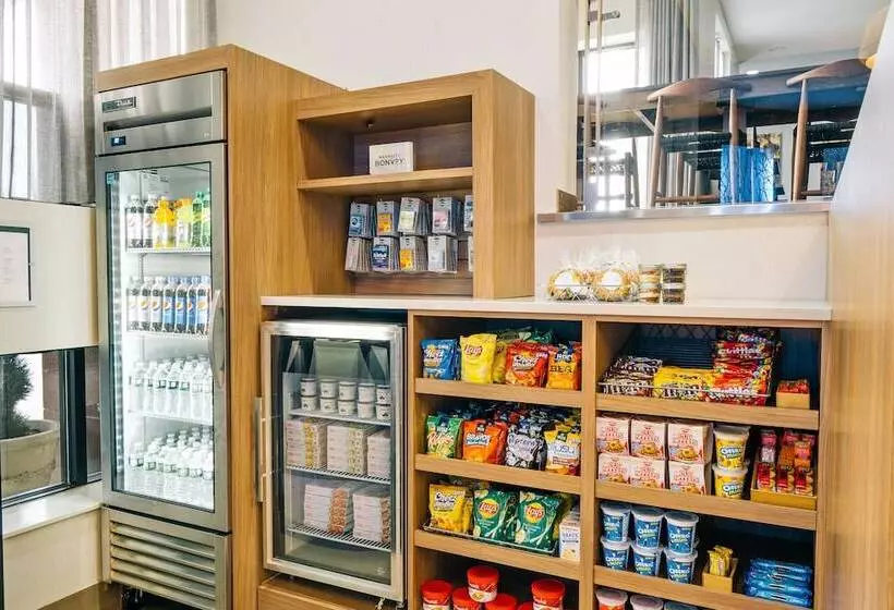 هتل Fairfield Inn By Marriott New York Laguardia Airport/astoria