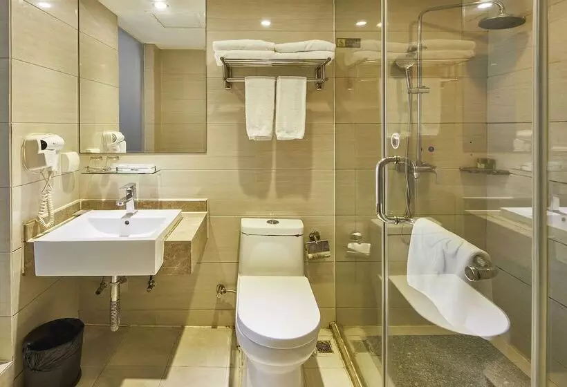 Отель Insail S Railway Station Guangzhou