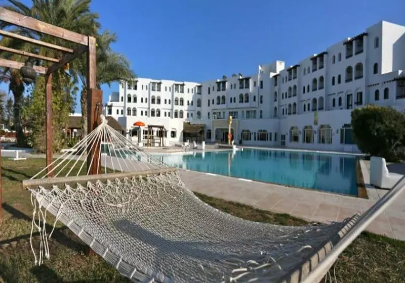 Отель La Couronne