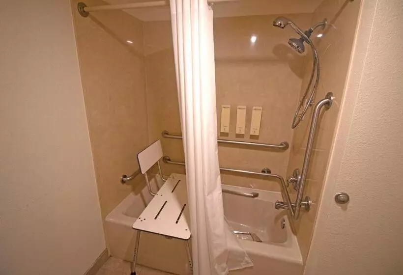 ホテル La Serena Inn