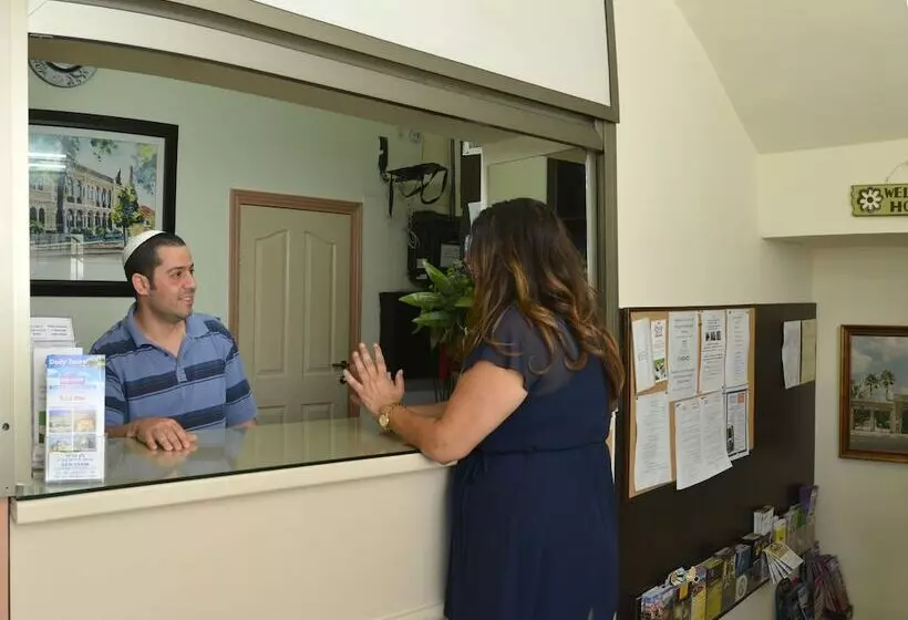 Hotelli The Little House In Bakah