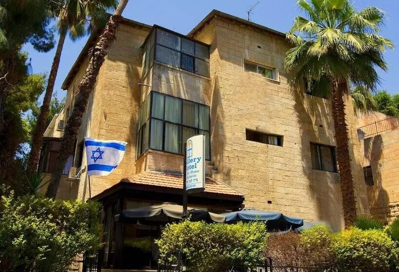 Hotelli A Little House In Rechavia