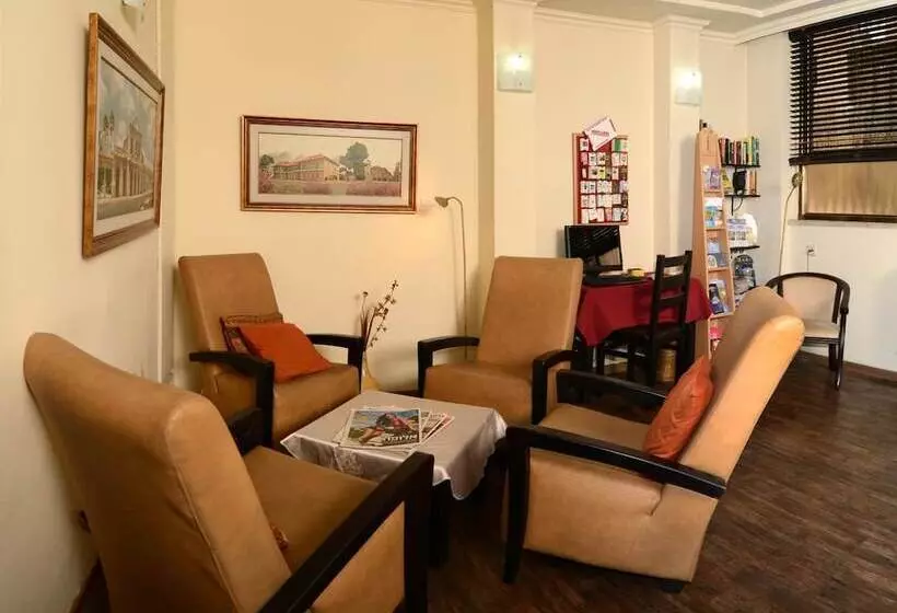 Hotelli A Little House In Rechavia