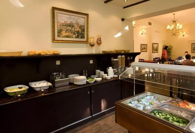 Hotelli A Little House In Rechavia