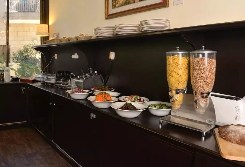 Hotelli A Little House In Rechavia