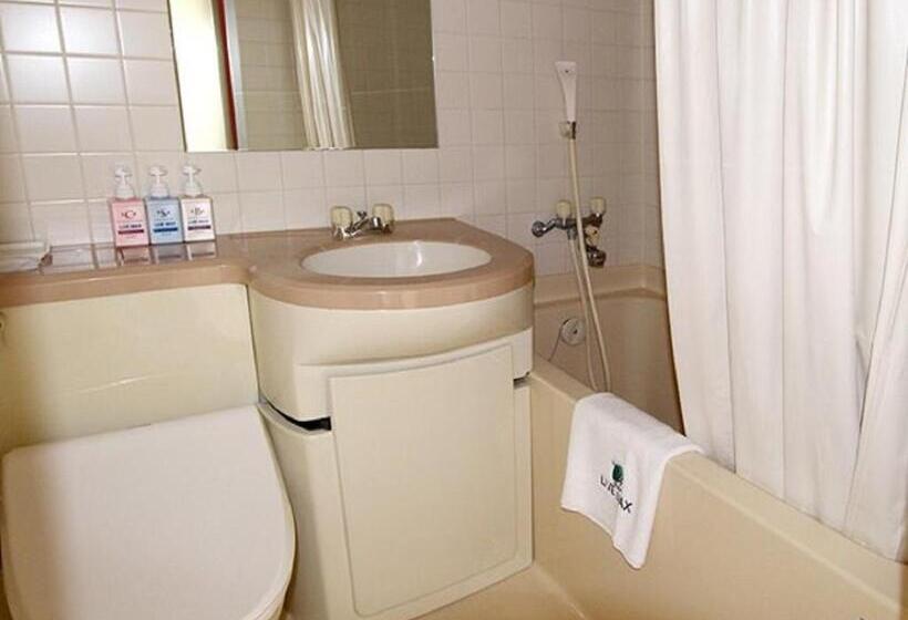 فندق Livemax Budget Esaka