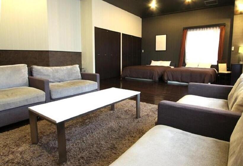 فندق Livemax Budget Esaka