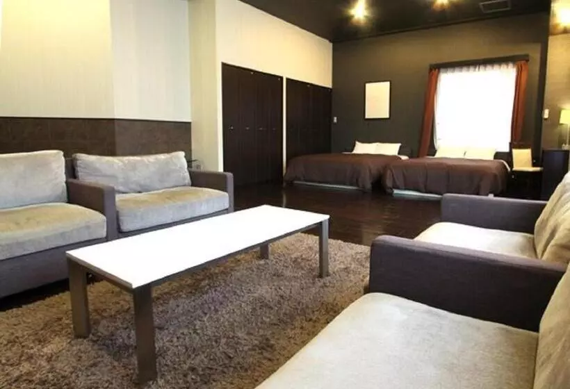 Otel Livemax Budget Esaka