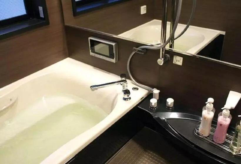 Otel Livemax Budget Esaka