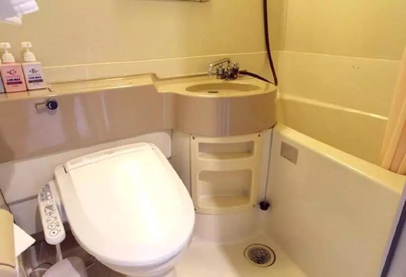 Otel Livemax Budget Esaka