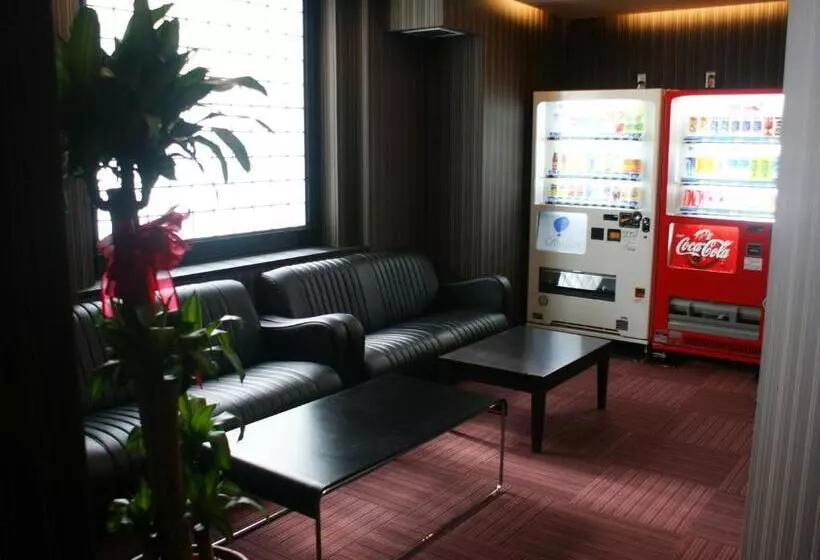 Otel Livemax Budget Esaka