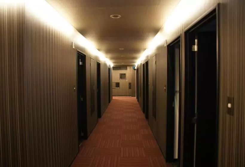 Otel Livemax Budget Esaka