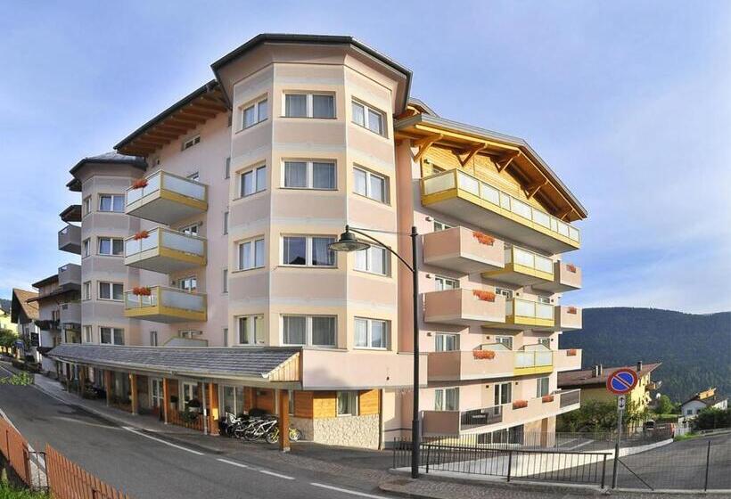 호텔 Luna Bianca Folgaria