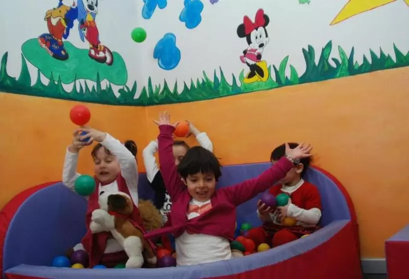 酒店 Luna Bianca Folgaria