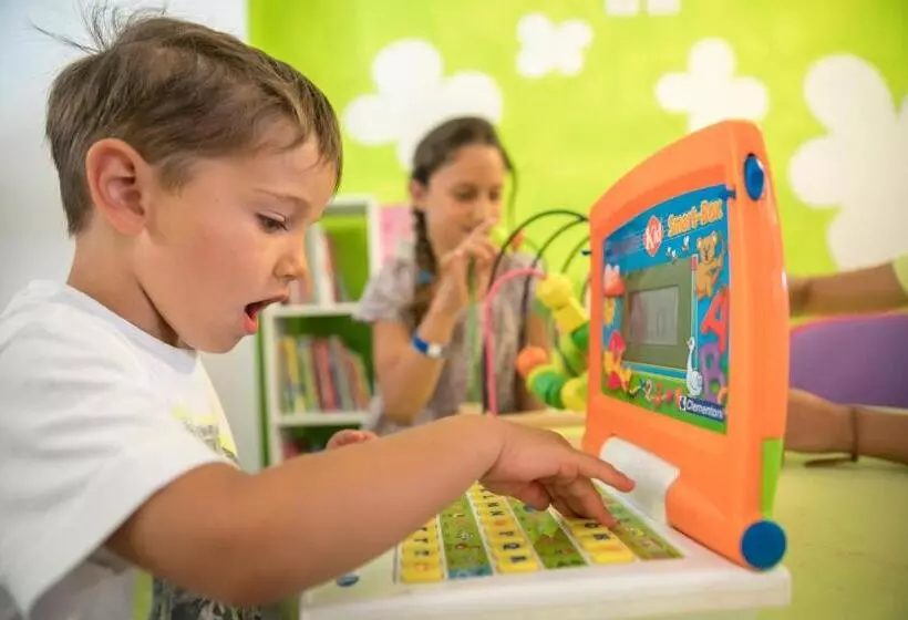 酒店 Luna Bianca Folgaria