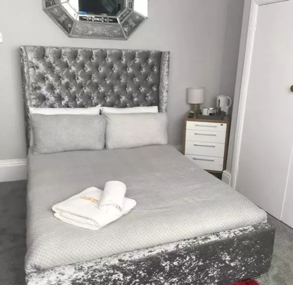 Hotell M And J Guest House