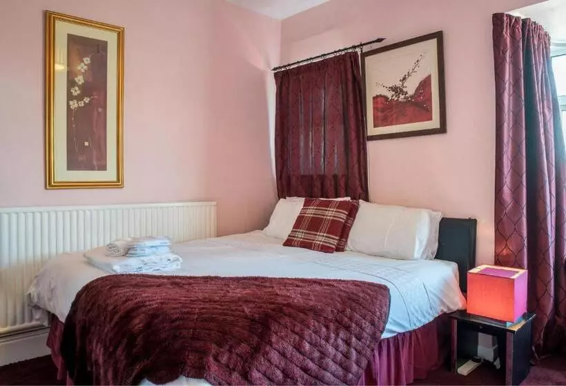 Hotell M And J Guest House