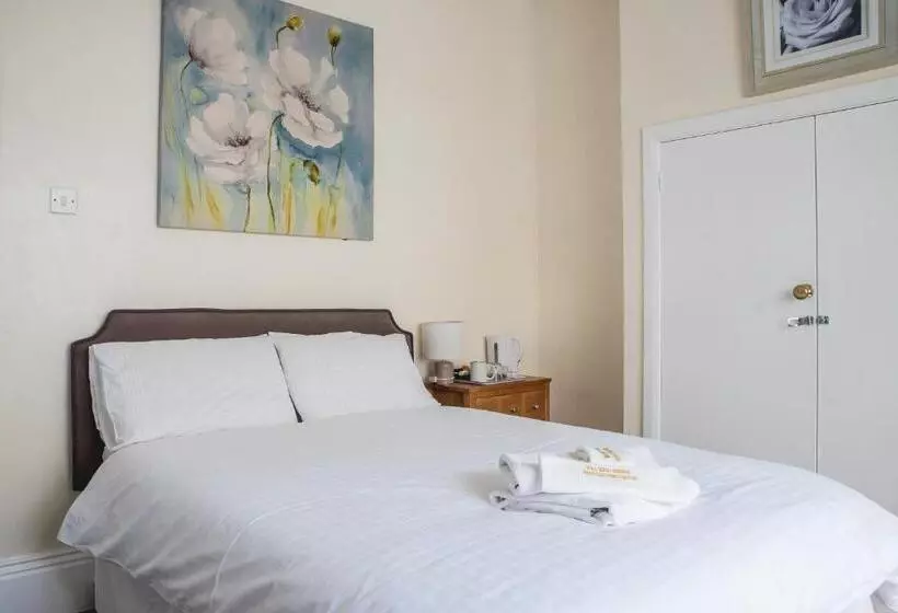 Hotell M And J Guest House