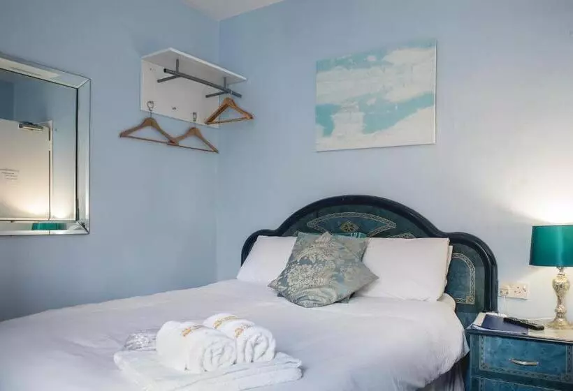 Hotell M And J Guest House