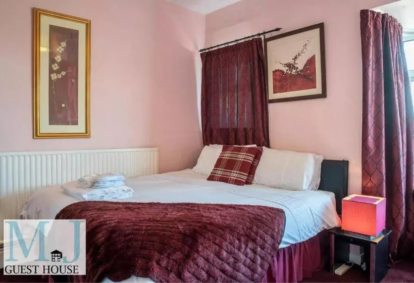 Hotell M And J Guest House