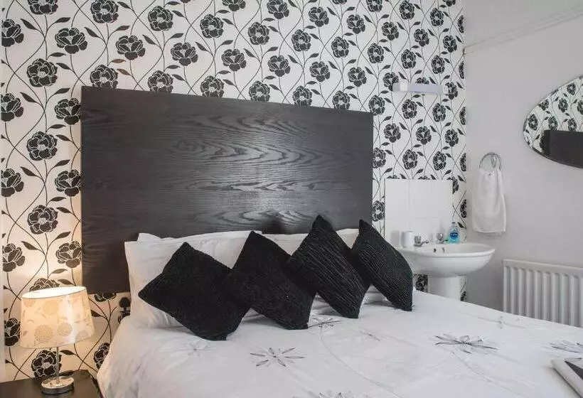 Hotell M And J Guest House