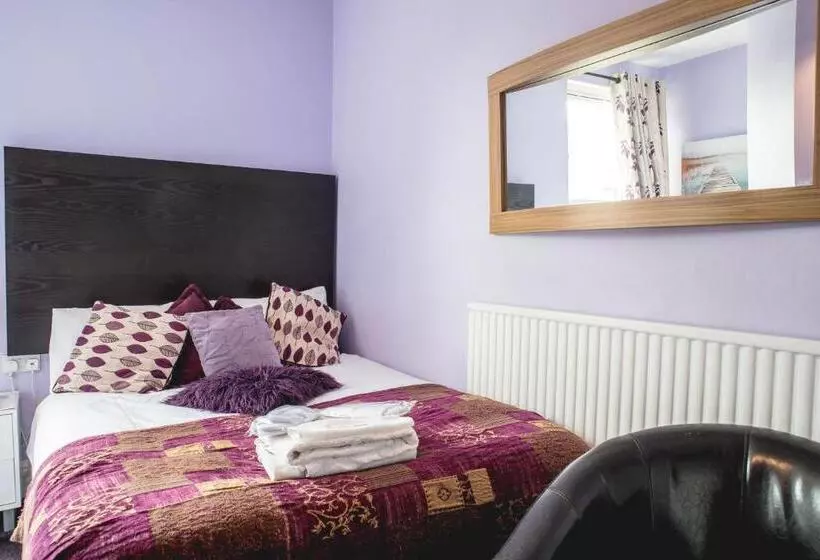 Hotell M And J Guest House