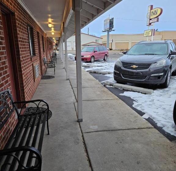 فندق Ontario Inn