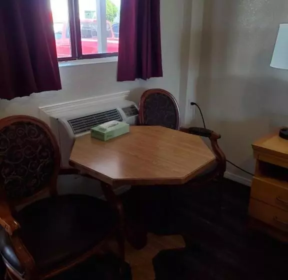 Отель Ontario Inn