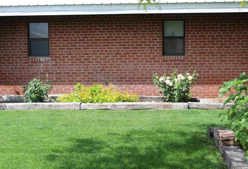 فندق Ontario Inn