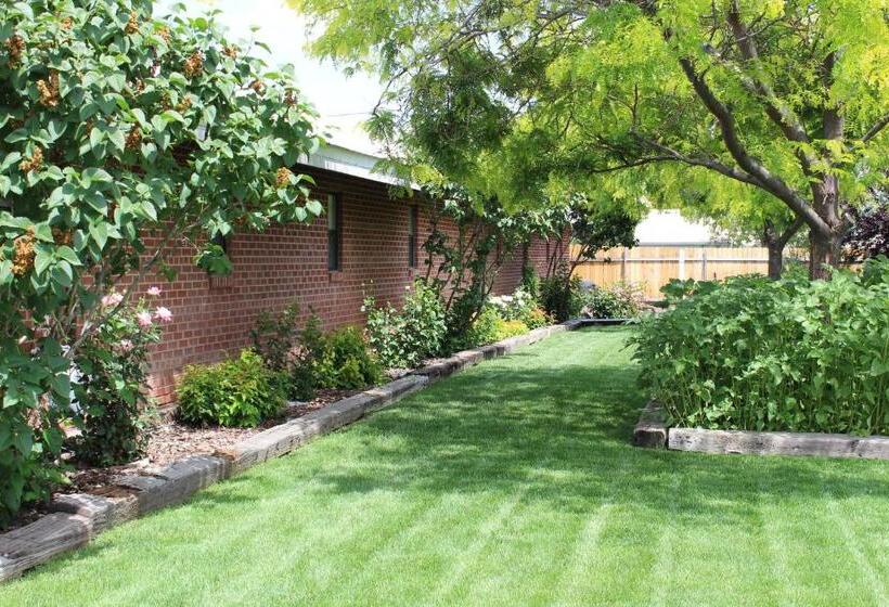 فندق Ontario Inn