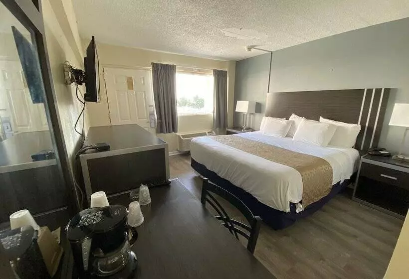 فندق Red Carpet Inn & Suites