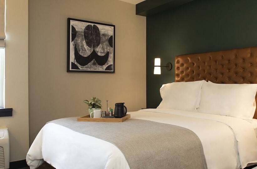 فندق The Lloyd Stamford, Tapestry Collection By Hilton