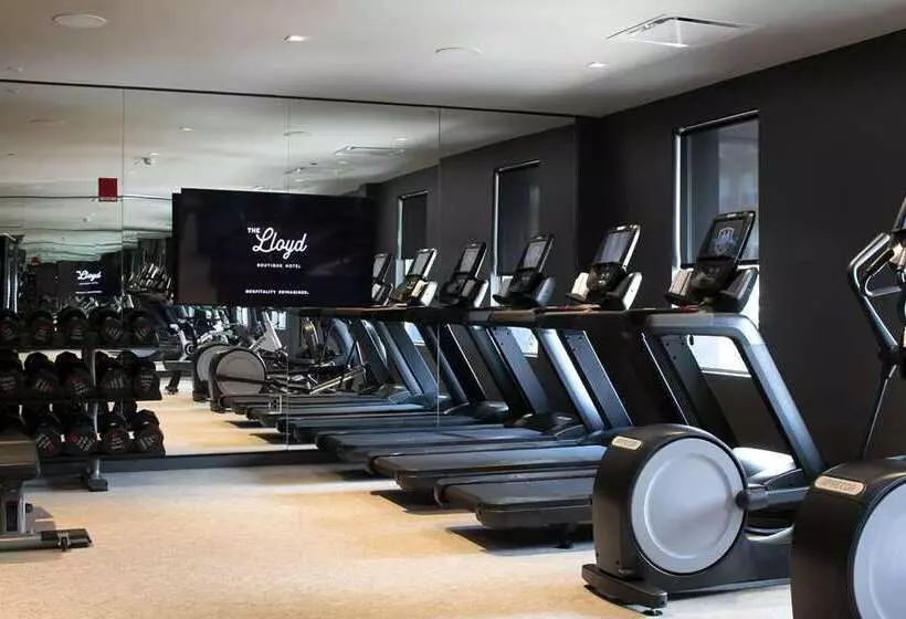 בית מלון כפרי The Lloyd Stamford, Tapestry Collection By Hilton