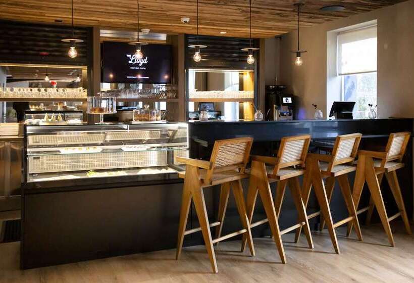 فندق The Lloyd Stamford, Tapestry Collection By Hilton