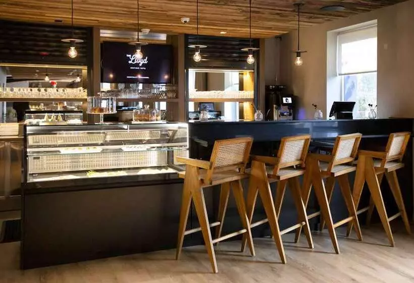 בית מלון כפרי The Lloyd Stamford, Tapestry Collection By Hilton