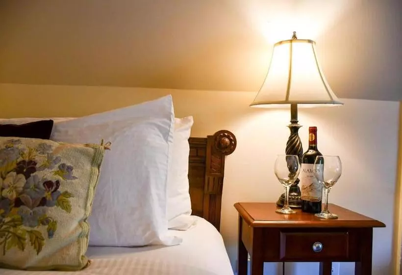 Отель The Sayre Mansion