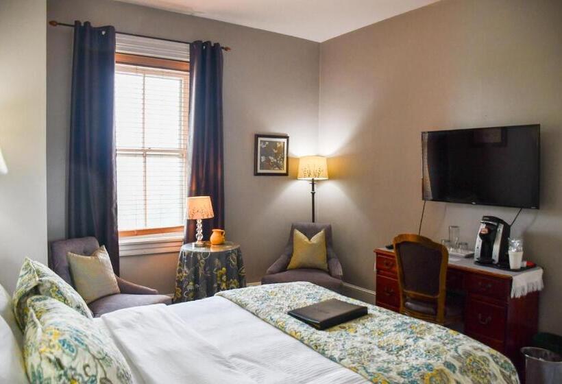 בית מלון כפרי The Sayre Mansion