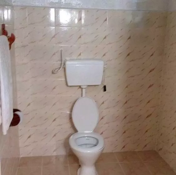 Otel Twisted Palms Lodge & Restaurant