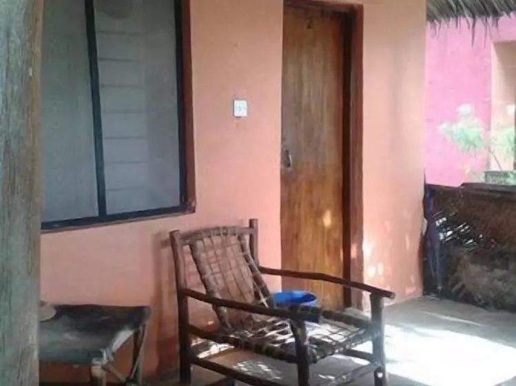 Otel Twisted Palms Lodge & Restaurant