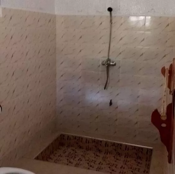 Otel Twisted Palms Lodge & Restaurant