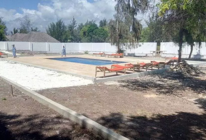 Otel Twisted Palms Lodge & Restaurant