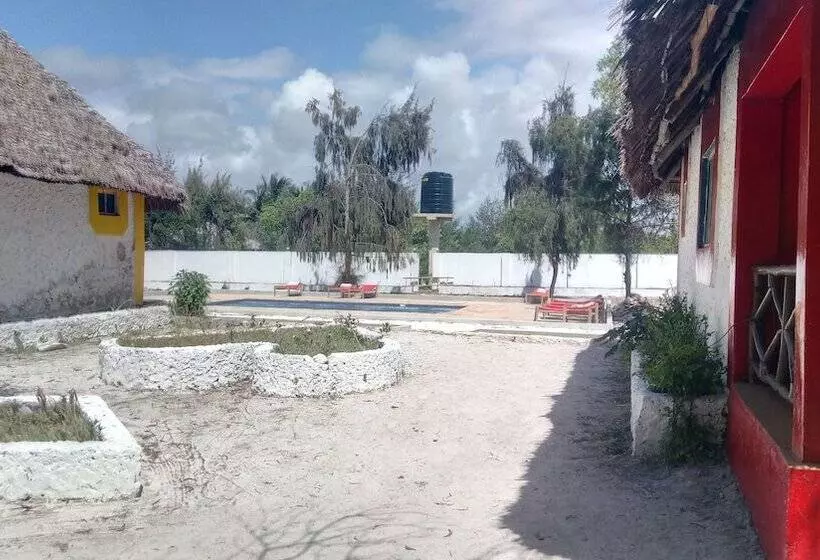 Otel Twisted Palms Lodge & Restaurant