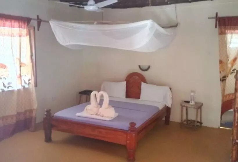 Otel Twisted Palms Lodge & Restaurant