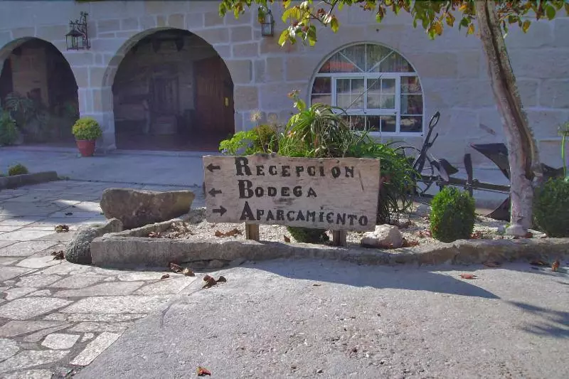 Os Areeiros Turismo Rural & Bodega