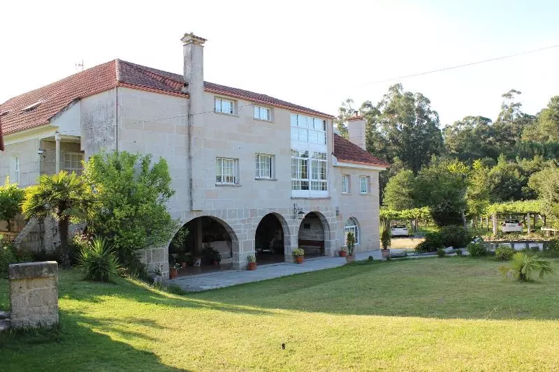 Os Areeiros Turismo Rural & Bodega