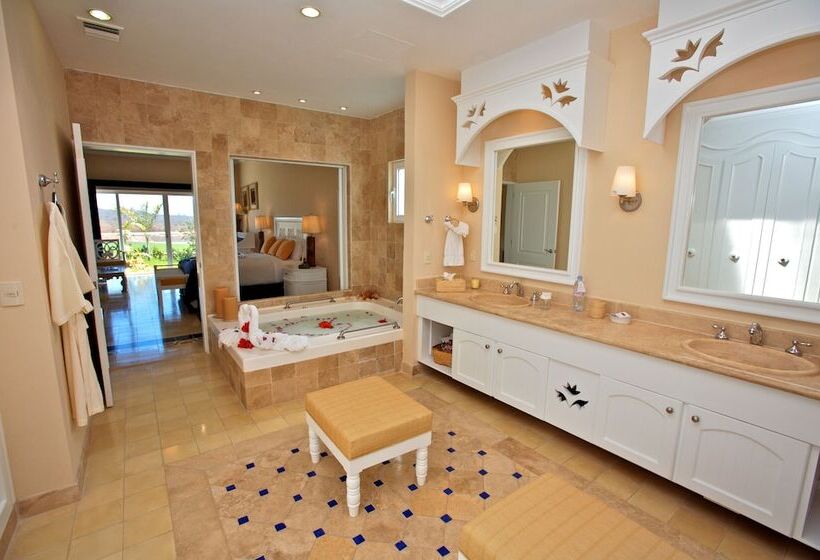 Pueblo Bonito Emerald Luxury Villas & Spa All Inclusive