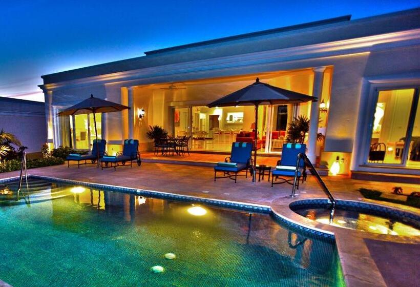 Pueblo Bonito Emerald Luxury Villas & Spa All Inclusive