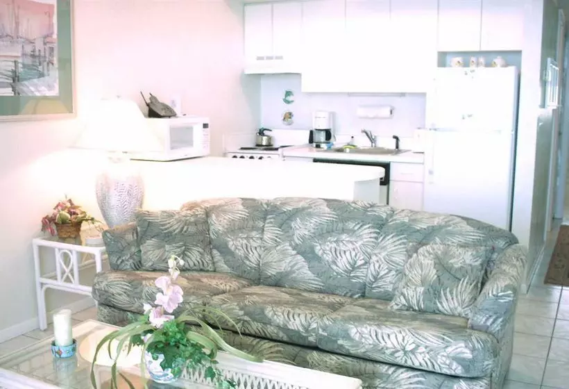 Apollo On The Beach Resort