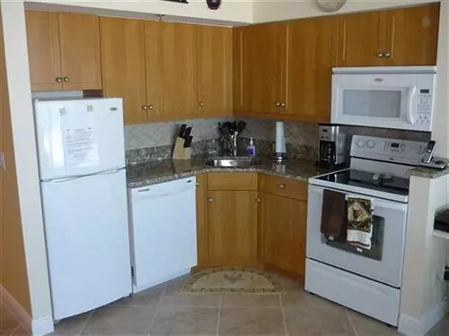 Apollo On The Beach Resort